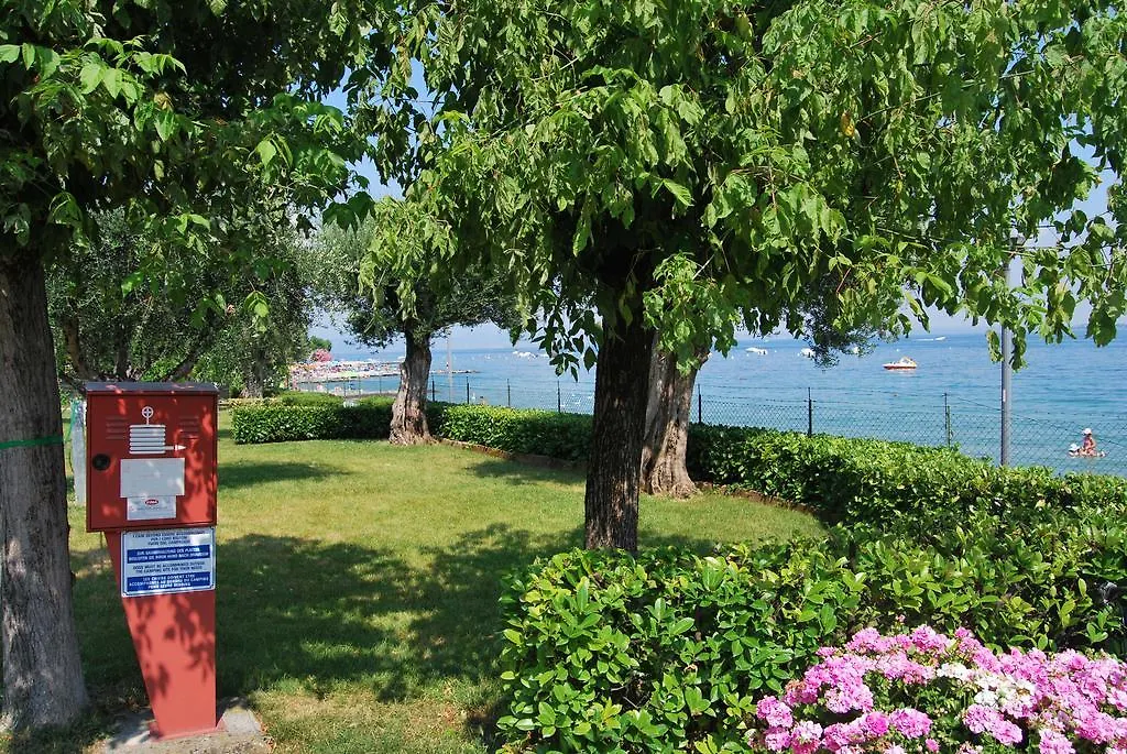 Camping Porto Srl Moniga del Garda 3*,
