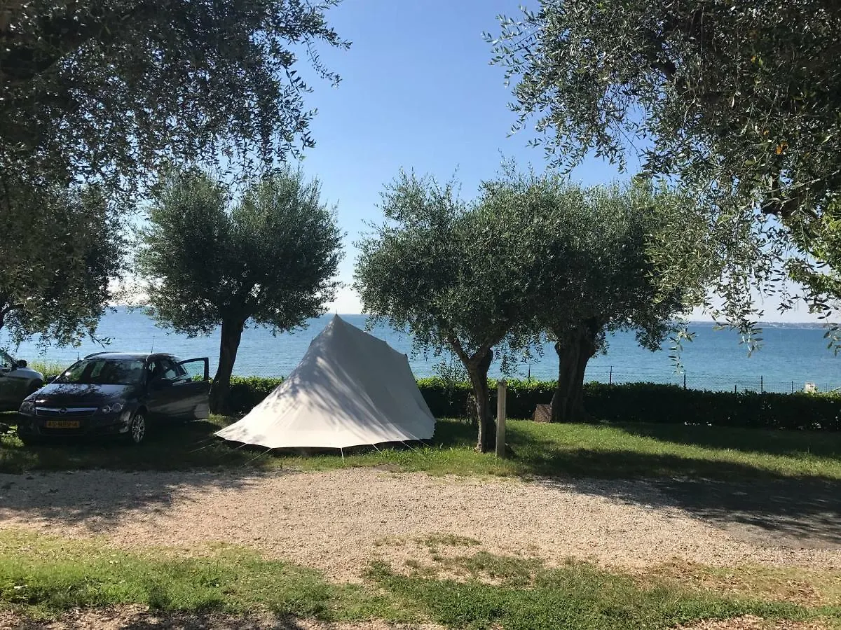 Camping Porto Srl Moniga del Garda 캠프장