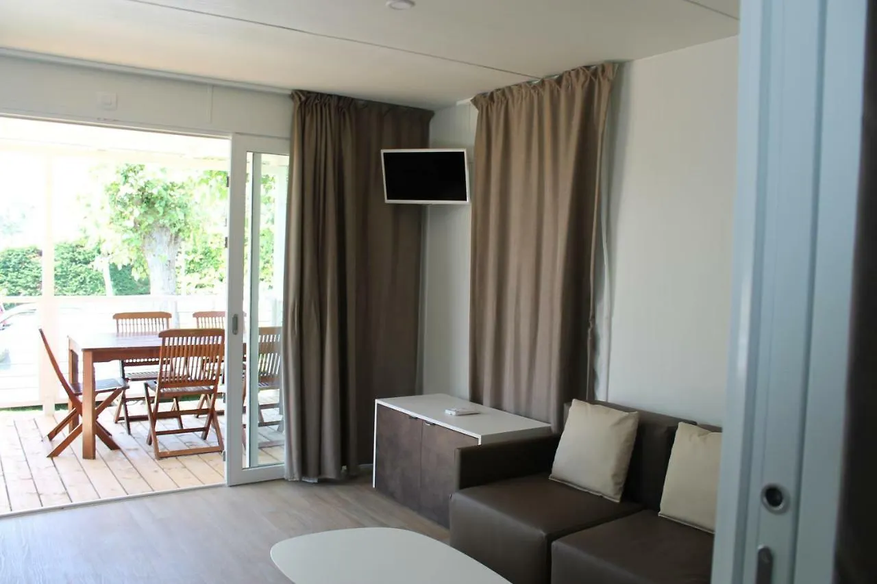 Camping Porto Srl Moniga del Garda 캠프장