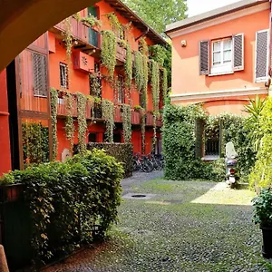  Appartamento Alzaia Naviglio Grande